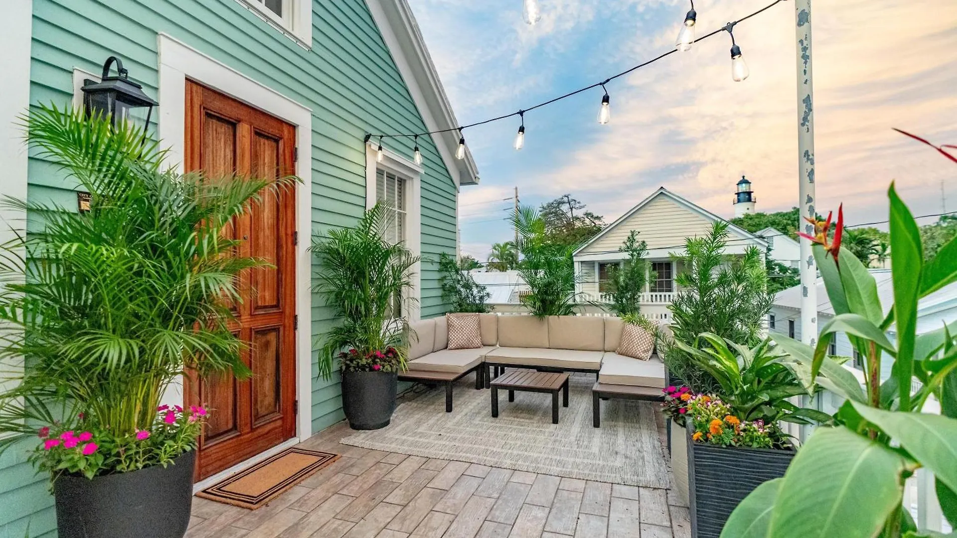 The Lighthouse Suites Key West Holiday home